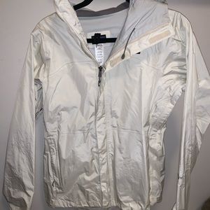 Women’s Patagonia rain jacket